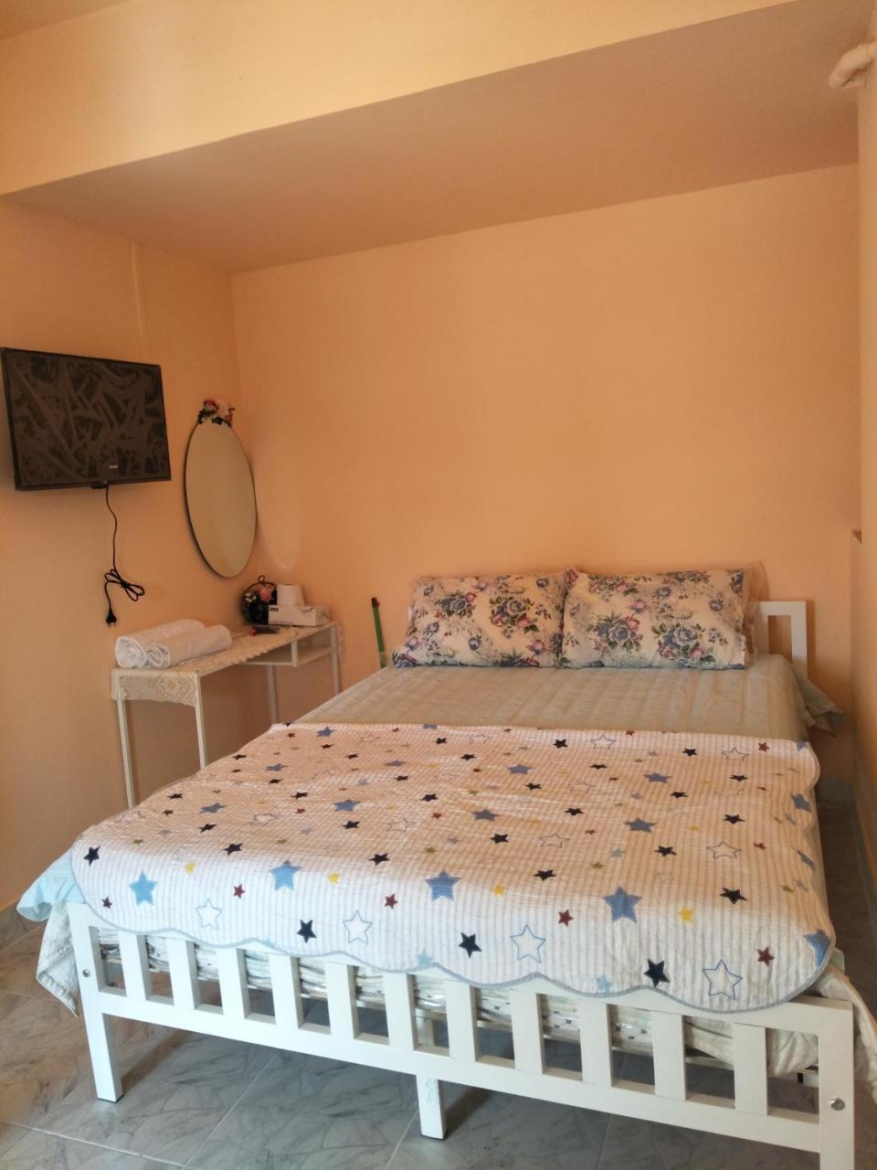 Win House Hotel Банкок Екстериор снимка
